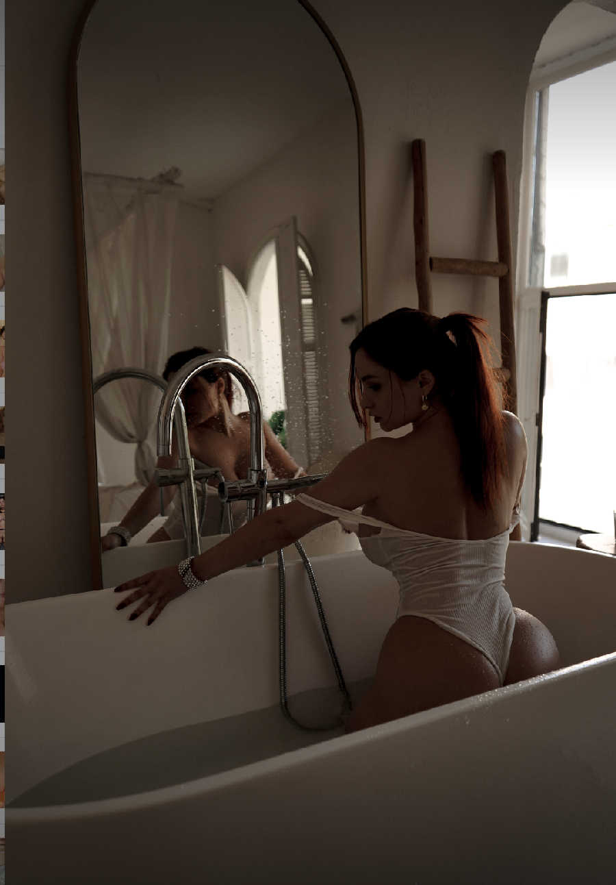 A playful frame from Miranda Faith nude — online in Cotonou