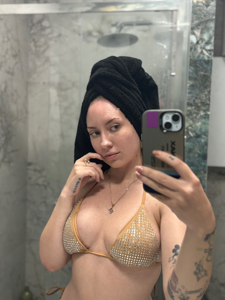 Nude girl KateV in Cotonou